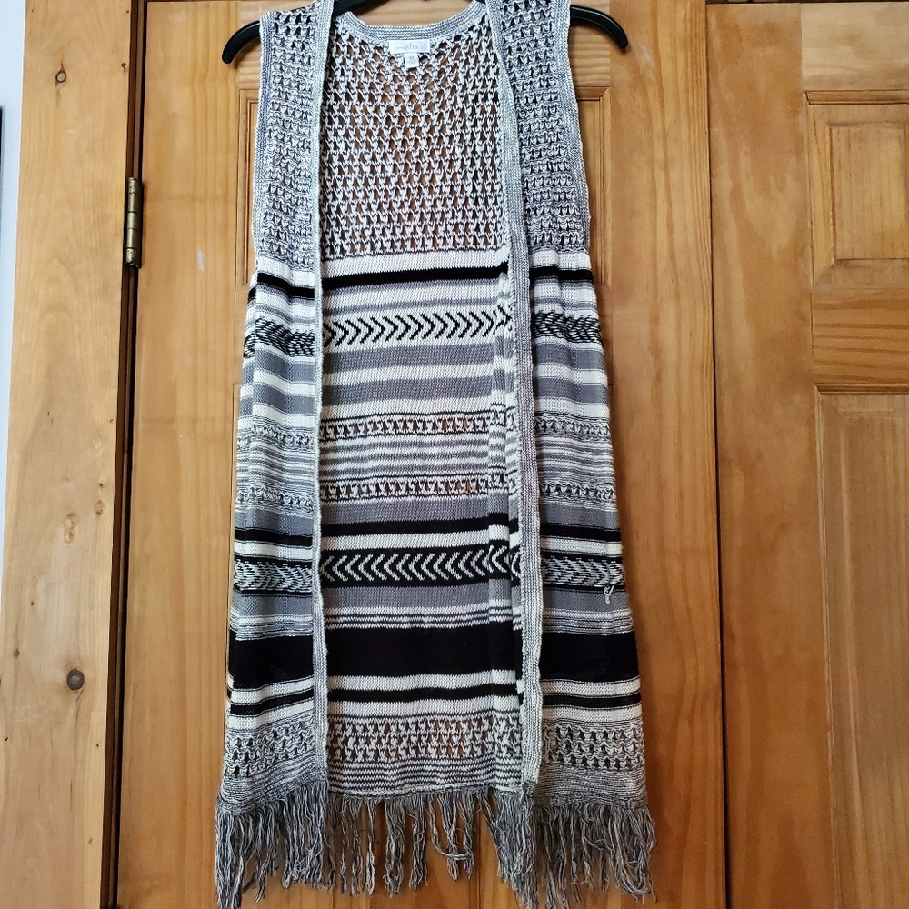 Sleeveless cardigan